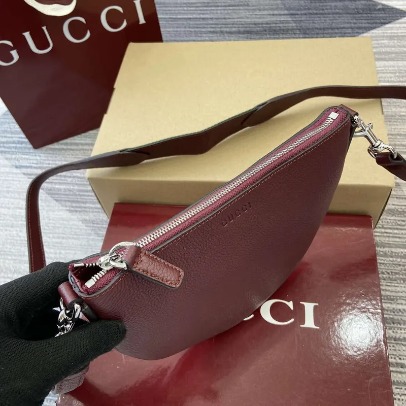 Gucci 824529 Gucci B Small Bag Ancora red