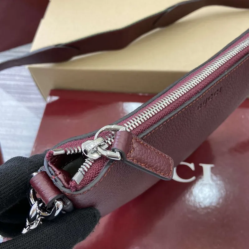 Gucci 824529 Gucci B Small Bag Ancora red