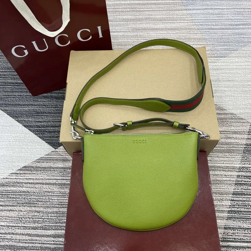 Gucci 824529 Gucci B Small Bag Olive green