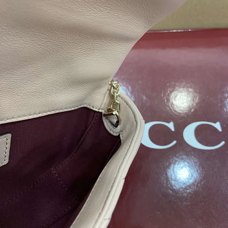 Gucci 841290 GG Marmont Mini Shoulder Bag Light pink