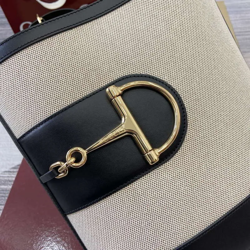 Gucci 833660 Gucci 73 Medium Bucket Bag Natural canvas