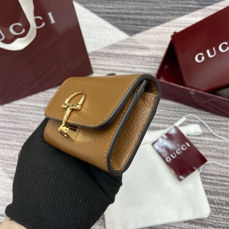 Gucci 828148 Gucci Softbit Card Case Brown
