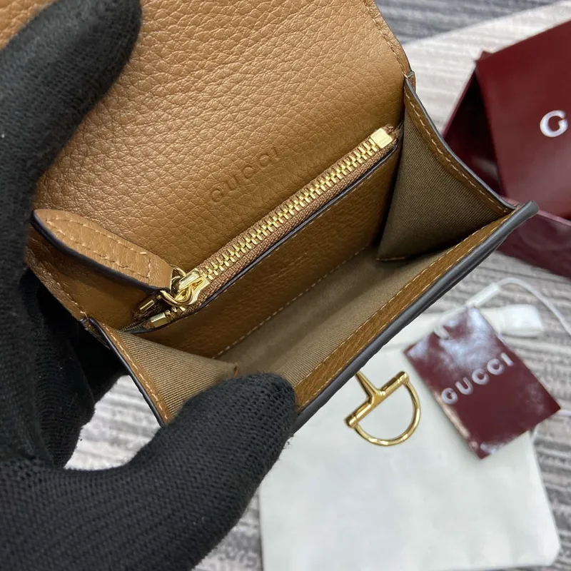 Gucci 828148 Gucci Softbit Card Case Brown