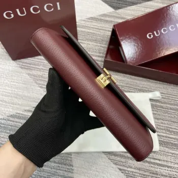 Gucci 828147 Gucci Softbit Continental Wallet Ancora red
