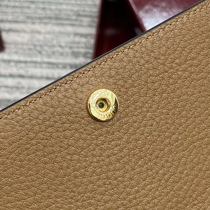 Gucci 828147 Gucci Softbit Continental Wallet Brown