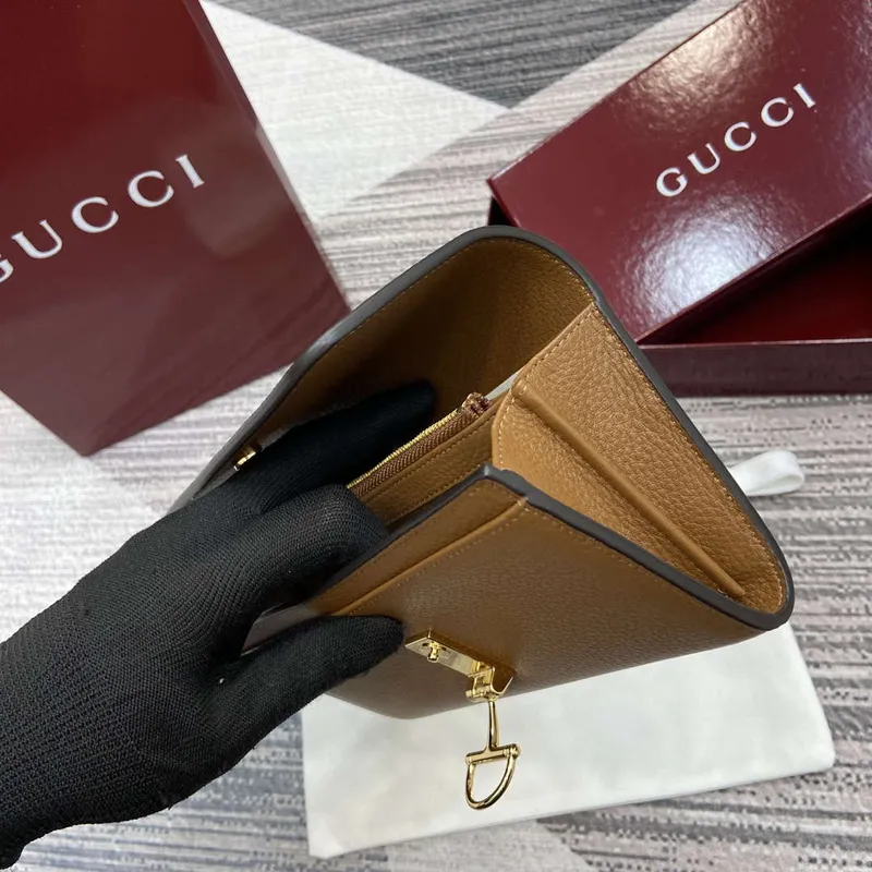 Gucci 828147 Gucci Softbit Continental Wallet Brown