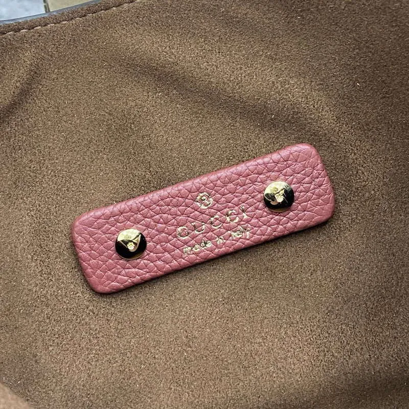 Gucci 837467 Gucci Softbit Medium Top Handle Bag Ancora red