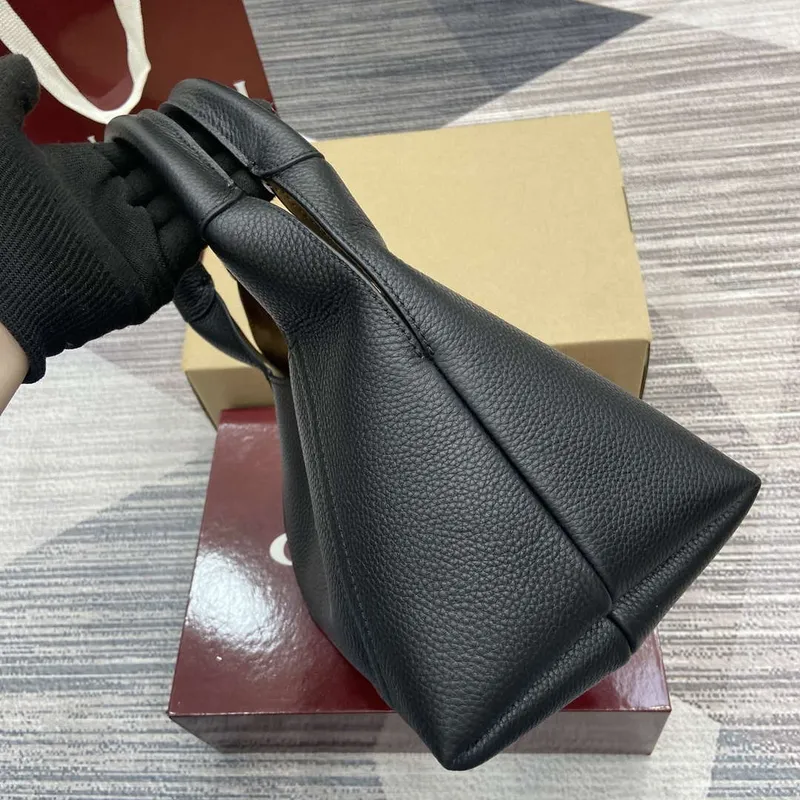 Gucci 837467 Gucci Softbit Medium Top Handle Bag Black