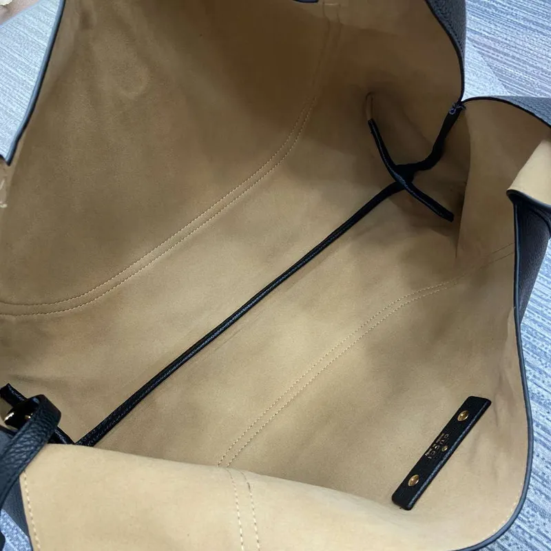 Gucci 837466 Gucci Softbit Maxi Shoulder Bag Black