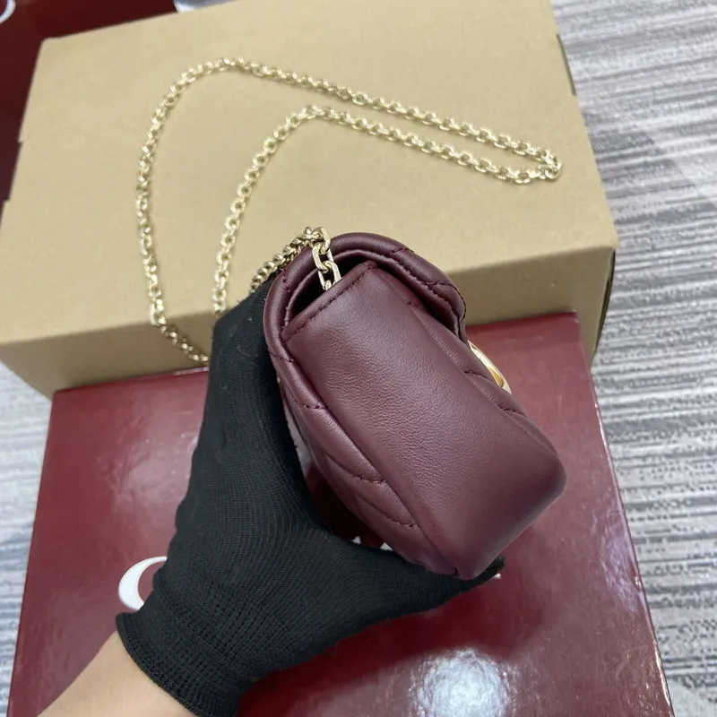 Gucci 841290 GG Marmont Mini Shoulder Bag Ancora red