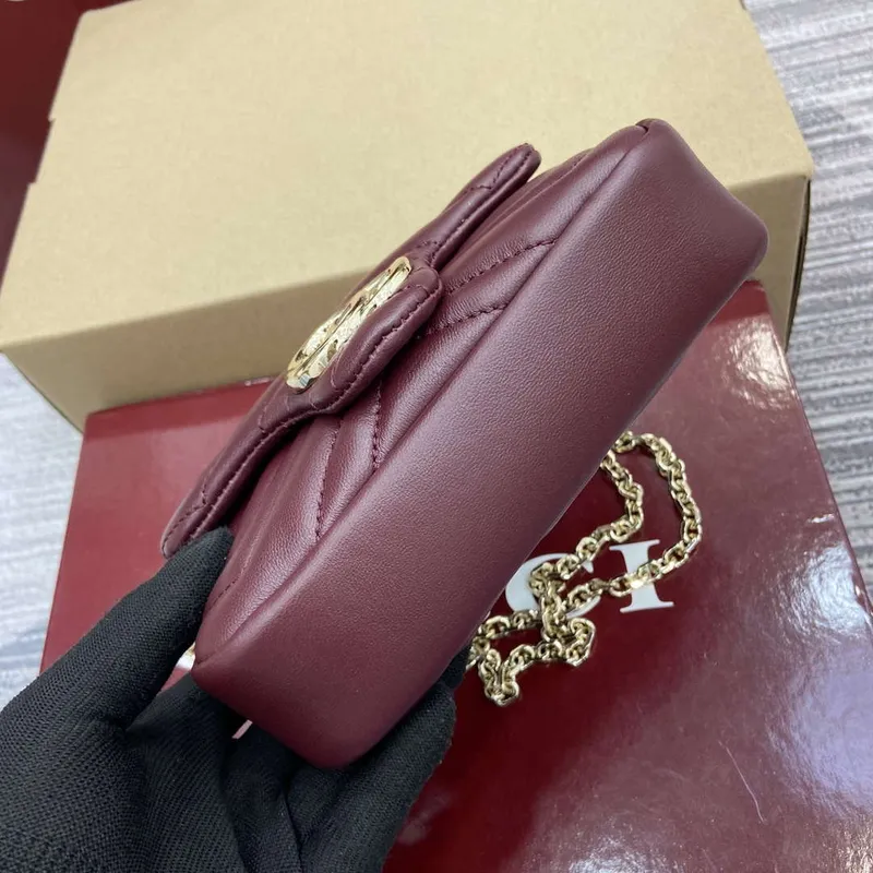 Gucci 841290 GG Marmont Mini Shoulder Bag Ancora red