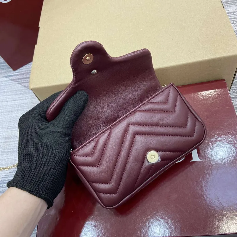 Gucci 841290 GG Marmont Mini Shoulder Bag Ancora red