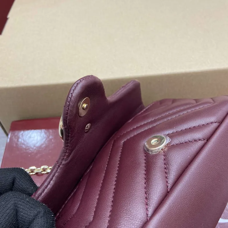 Gucci 841290 GG Marmont Mini Shoulder Bag Ancora red