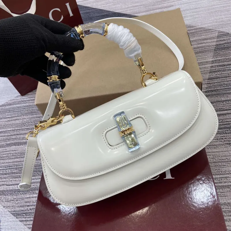 Gucci 827750 Gucci Bamboo Diva Medium Bag White