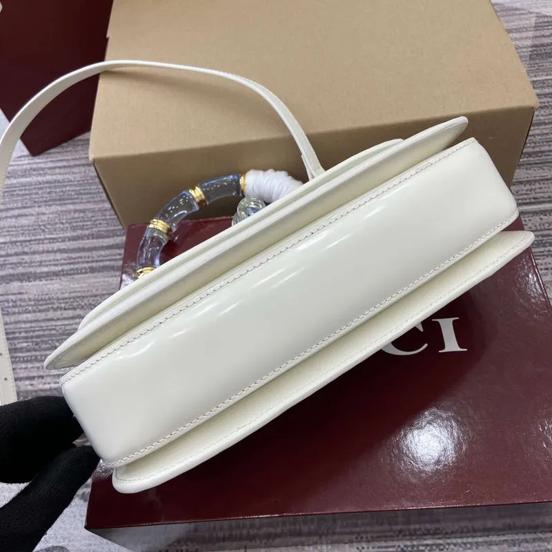 Gucci 827750 Gucci Bamboo Diva Medium Bag White