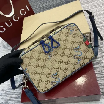 Gucci 817771 Small Embroidered Snake Crossbody Bag Apricot cloth