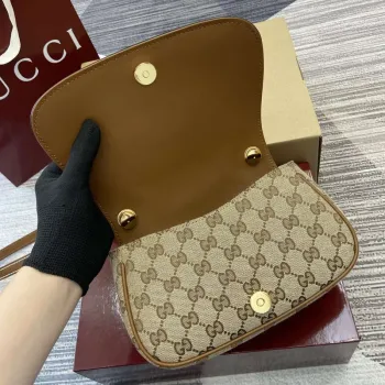 Gucci 815700 Gucci Blondie mini shoulder bag Beige dark brown canvas