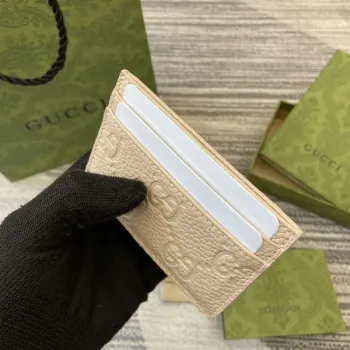 Gucci 815883 GG Emblem card case Beige Leather