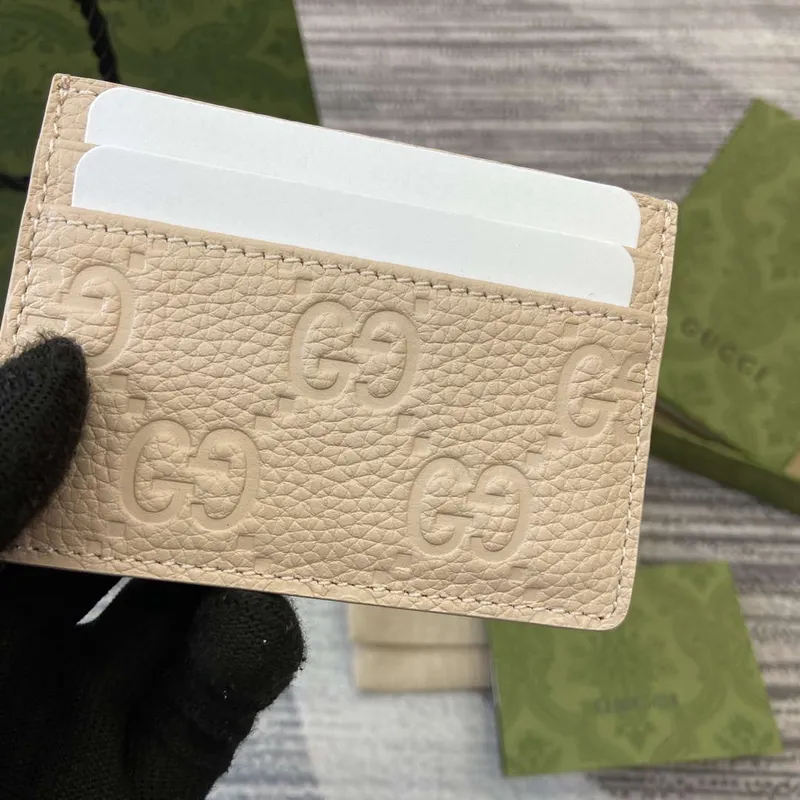 Gucci 815883 GG Emblem card case Beige Leather