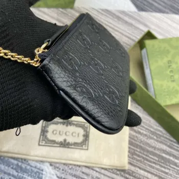 Gucci 815891 GG Emblem Purse wallet Black