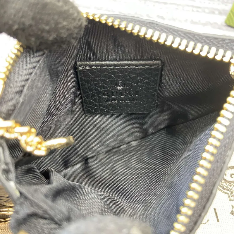 Gucci 815891 GG Emblem Purse wallet Black