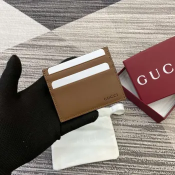 Gucci 818952 GG Emblem card case Brown Leather