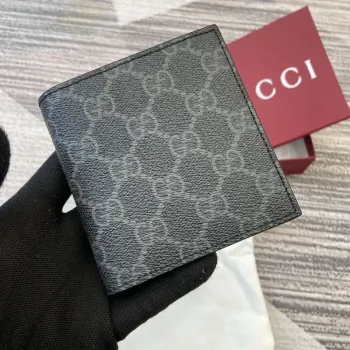 Gucci 821206 GG Emblem bi fold wallet Black