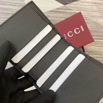 Gucci 821206 GG Emblem bi fold wallet Black