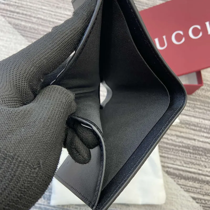Gucci 821206 GG Emblem bi fold wallet Black