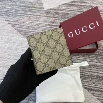 Gucci 821206 GG Emblem bi fold wallet Beige and dark brown