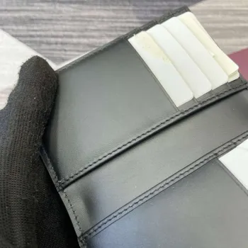 Gucci 821209 GG Emblem bi fold card case Black