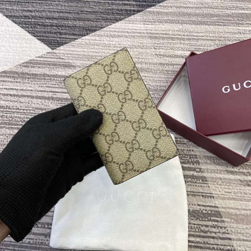 Gucci 821209 GG Emblem bi fold card case Beige and dark brown