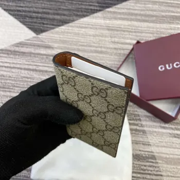 Gucci 821209 GG Emblem bi fold card case Beige and dark brown