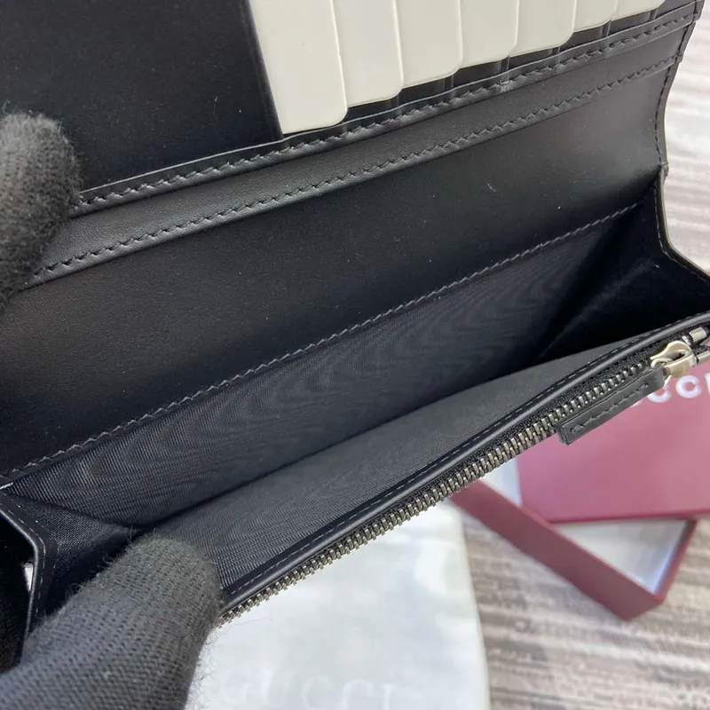 Gucci 821213 GG Emblem Black mini wallet
