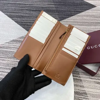 Gucci 821213 GG Emblem Beige and Brown mini wallet