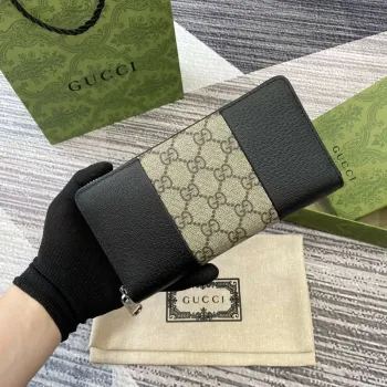 Gucci GG Emblem Black and  Beige 821803 mini wallet