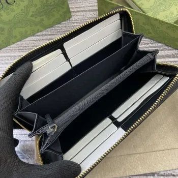 Gucci 821803 GG Emblem Beige and Black mini wallet