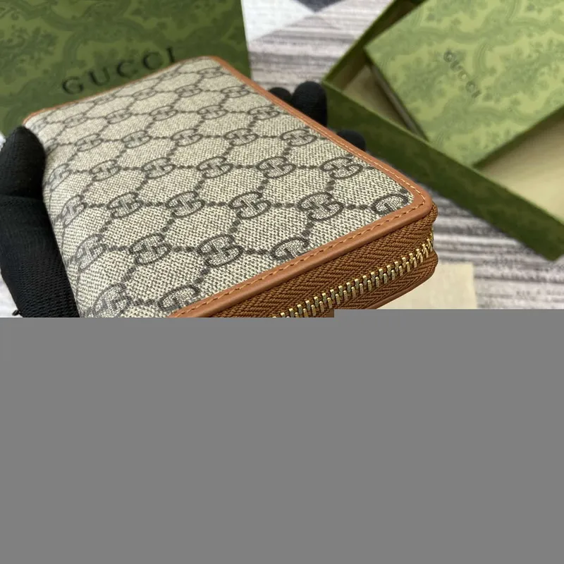 Gucci 821803 GG Emblem Beige and dark brown mini wallet