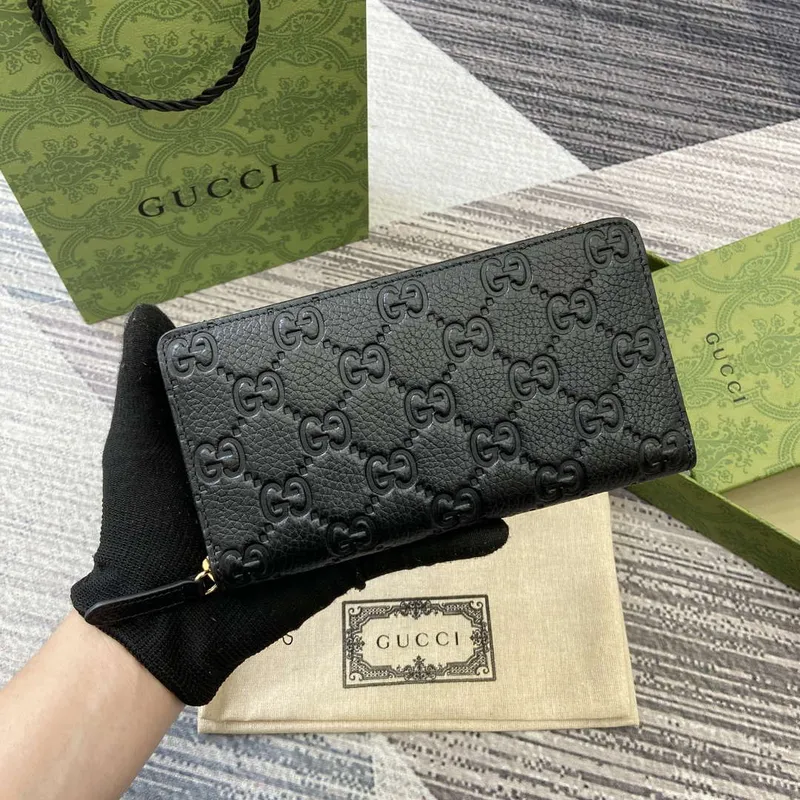 Gucci 821803 GG Emblem ultra soft black embossing Black