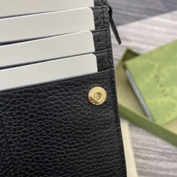 Gucci 815874 GG Emblem Medium wallet Black