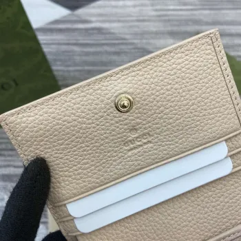 Gucci 815901 GG Emblem mini wallet Beige