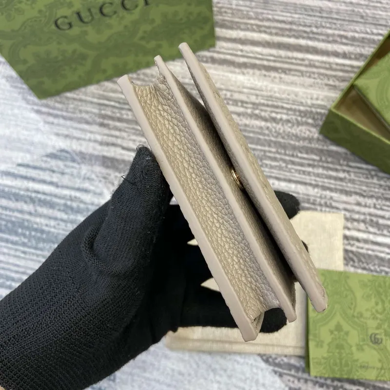 Gucci 815901 GG Emblem mini wallet Taupe