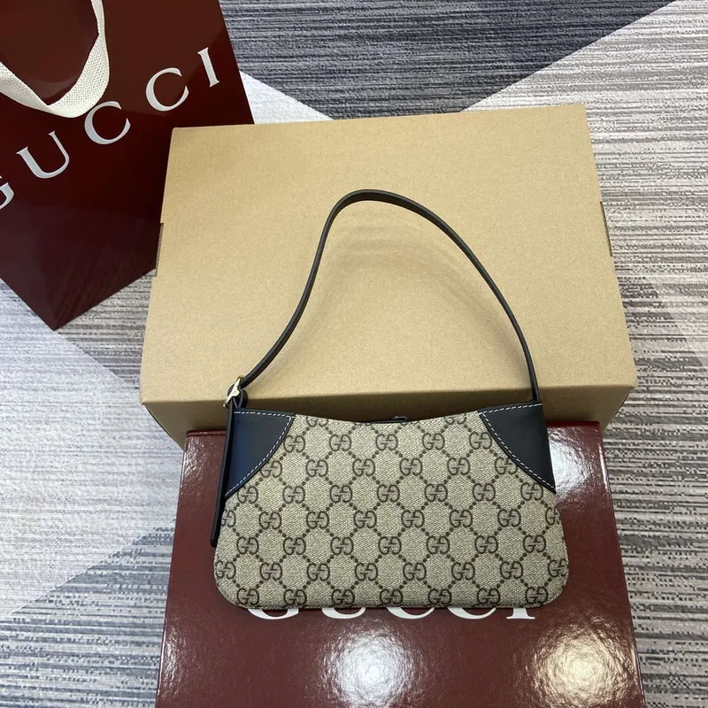 Gucci 820696 GG Emblem super mini shoulder bag Beige and Black