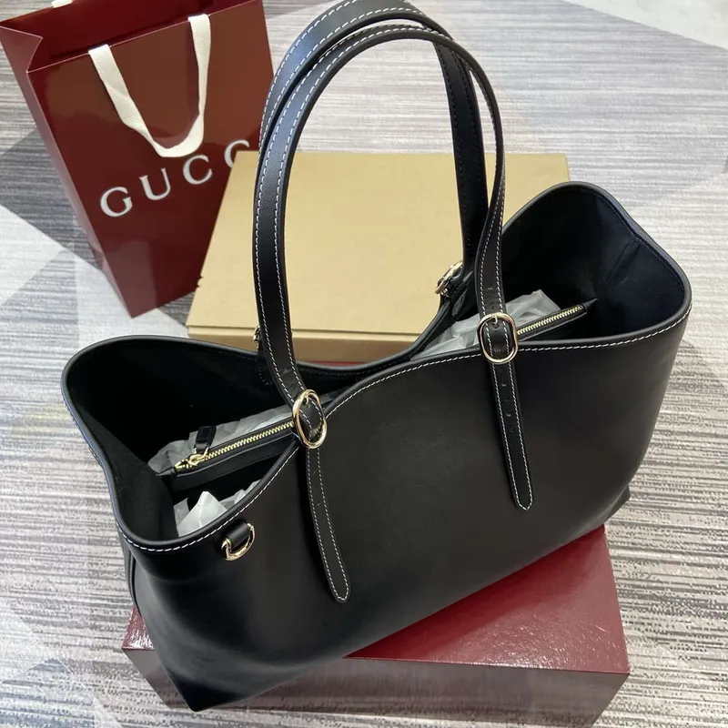 Gucci 815213 GG Emblem medium tote bag Black leather