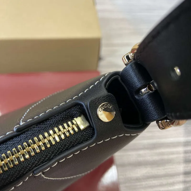 Gucci 815217 GG Emblem Large shoulder bag Black