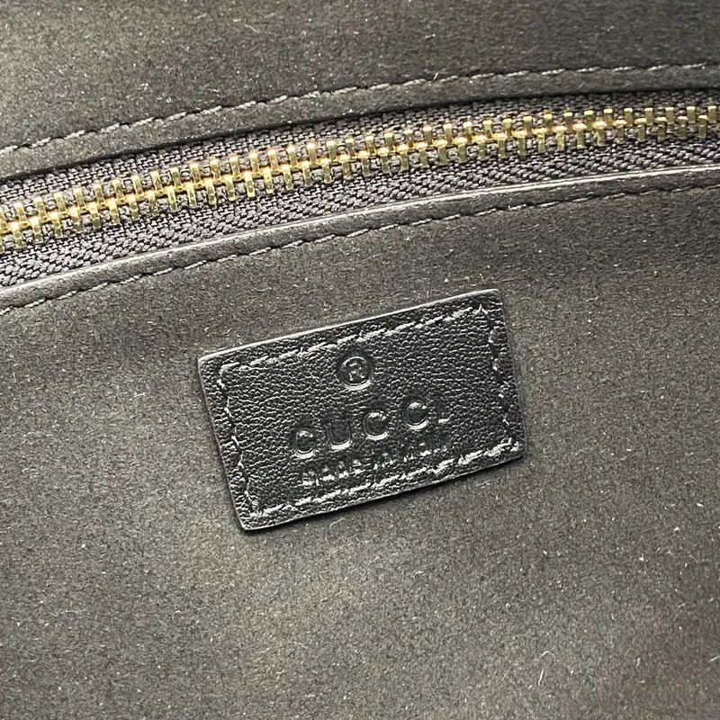 Gucci 815216 GG Emblem medium shoulder bag Black