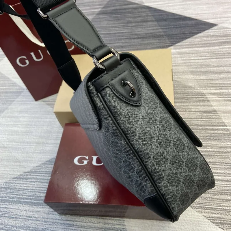 Gucci 821154 GG Emblem medium crossbody bag Black