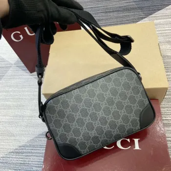 Gucci 821155 GG Emblem small crossbody bag Black