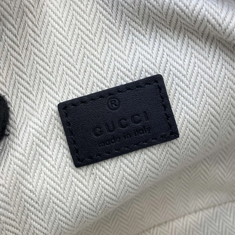 Gucci 821155 GG Emblem small crossbody bag Black