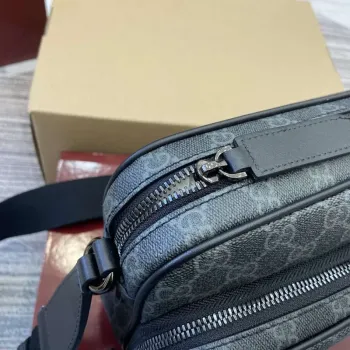 Gucci 821160 GG Emblem medium crossbody bag Black